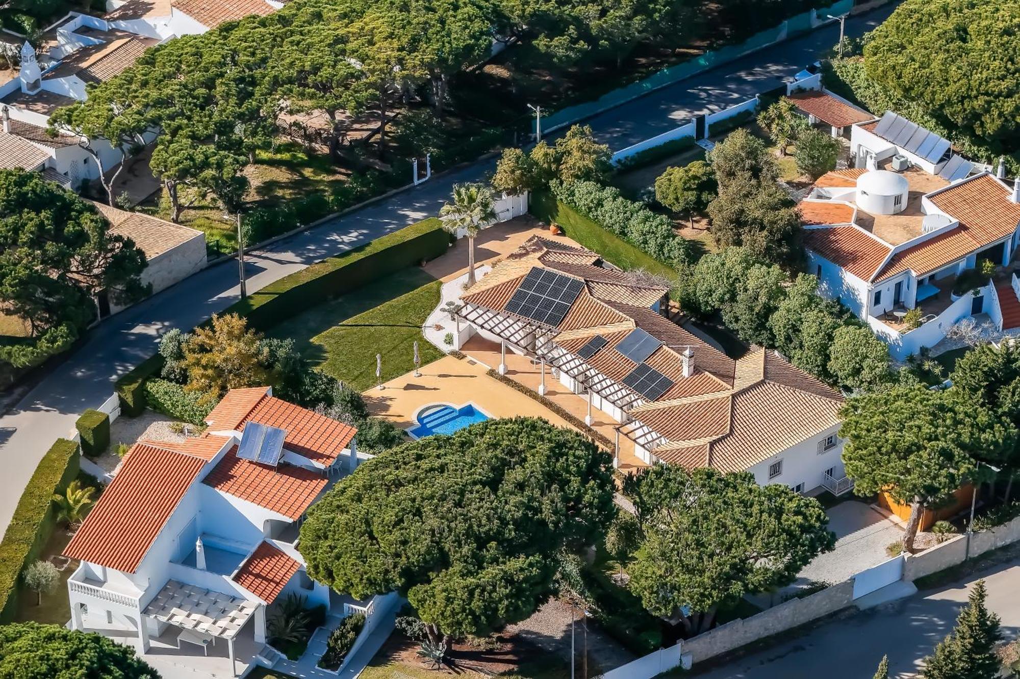 Exclusive Villa Toulouse With Pool In Falesia Algarve 阿尔布费拉 外观 照片